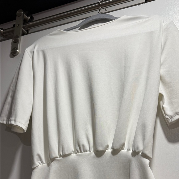 Elegant White Mini Dress - Picture 6 of 7